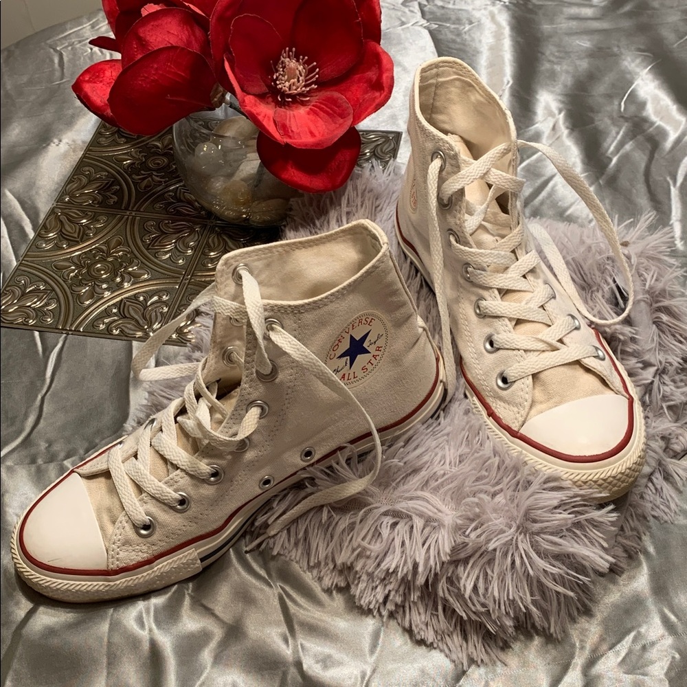 🌹 RETRO Converse “ALL STARS” CHUCK TAYLOR Cream High-Top Sneakers •